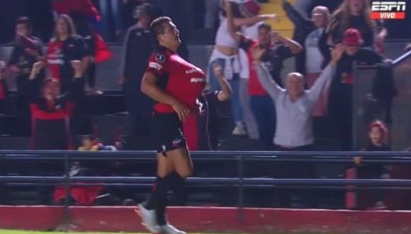 'Pulga' Rodríguez puso el 1-0 de Colón vs Peñarol. (Foto: captura de pantalla - ESPN)