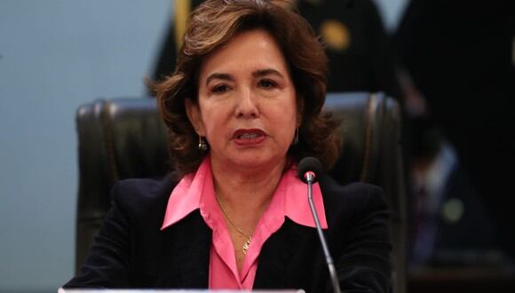 Elvia Barrios se pronunció tras el Consejo de Estado que se realizó este domingo 27. Foto: GEC