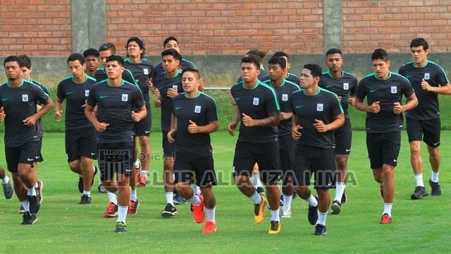Alianza Lima ya entrena.