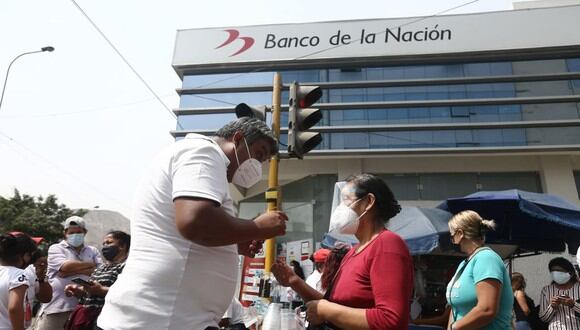 Actualmente se reparte el bono en las agencias del Banco de la Nación. (Foto: Jesus Saucedo | GEC)