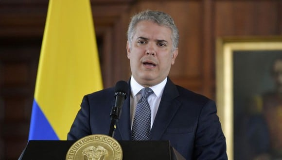 El presidente de Colombia, Iván Duque, tuvo contacto con una autoridad de su país infectado con el coronavirus por lo que tuvo que realizarse una prueba de descarte de esa enfermedad. (Foto: AFP)