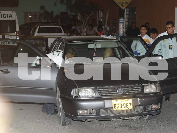 Policía abate a tres delincuentes a bordo de falso taxi colectivo en Comas.