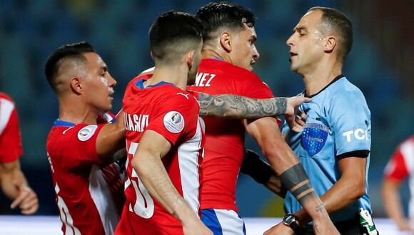 Gustavo Gómez fue expulsado a los 45 minutos del Perú vs. Paraguay. (Foto: Agencias)