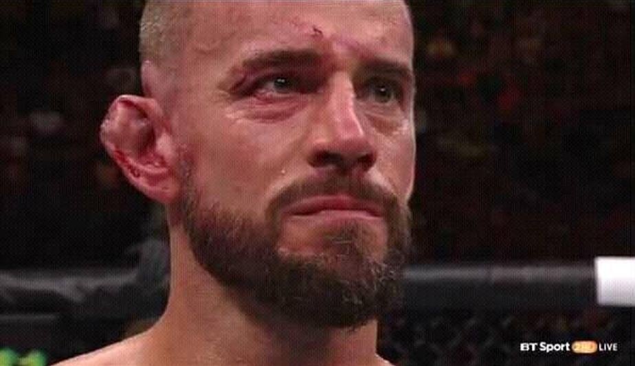 CM Punk perdió en su debut dentro de la UFC.