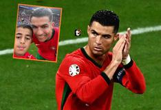 Niño se mete a la cancha y se toma un selfie con Cristiano Ronaldo | VIDEO