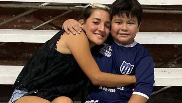 El menor de los hijos de Diego Maradona posó en un tierna postal con su hermana Jana. (Foto: Instagram)