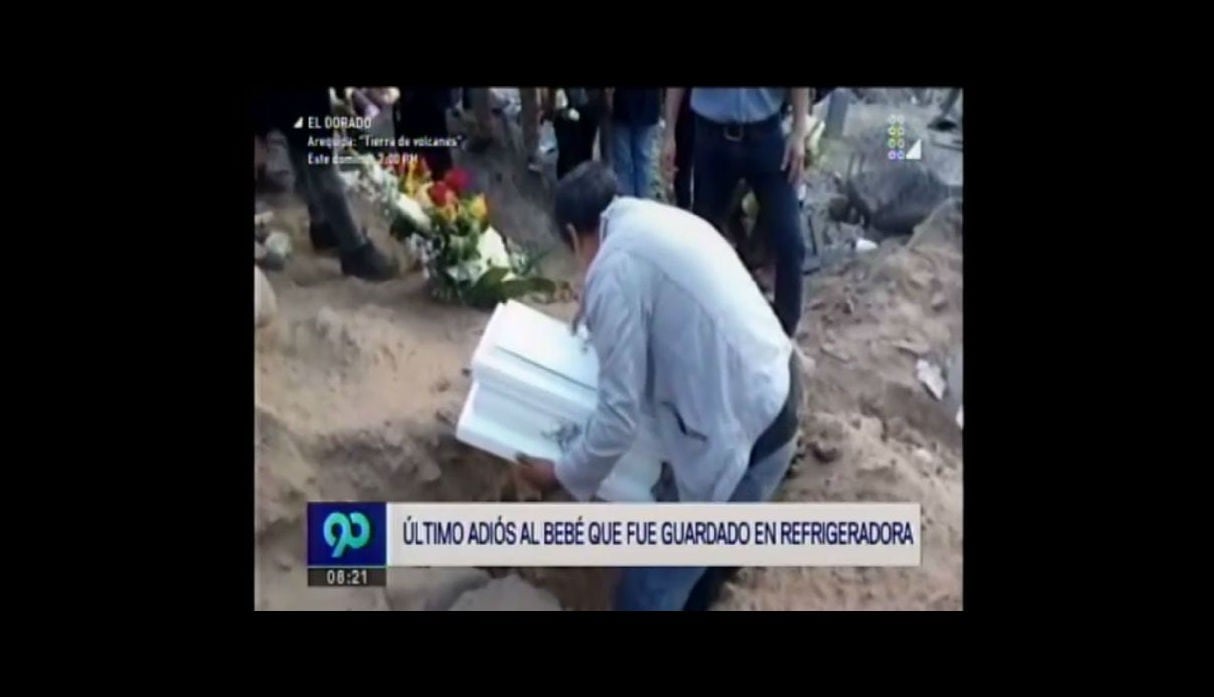 El bebé que murió en Comas fue enterrado en presencia de sus familiares. (Fotos: Latina)