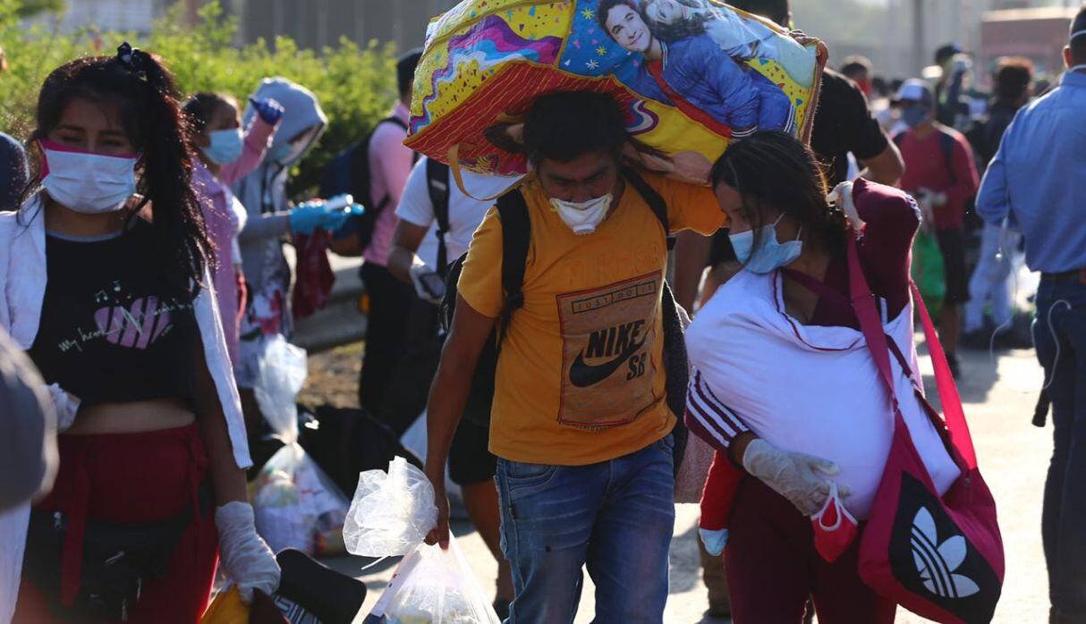 Decenas de personas intervenidas tras pretender viajar a Tarapoto caminando | TROME | Foto: Hugo Curotto | GEC