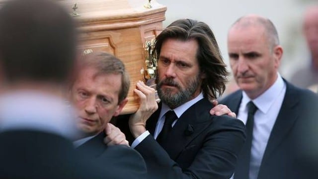 Jim Carrey en el entierro de su ex pareja.