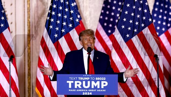El expresidente de los Estados Unidos, Donald Trump, habla en el Mar-a-Lago Club en Palm Beach, Florida, el 15 de noviembre de 2022. (Foto de ALON SKUY / AFP)