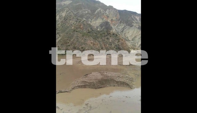 Cerro se derrumba y desaparecen 15 personas en Sihuas. Foto: Javier Poma
