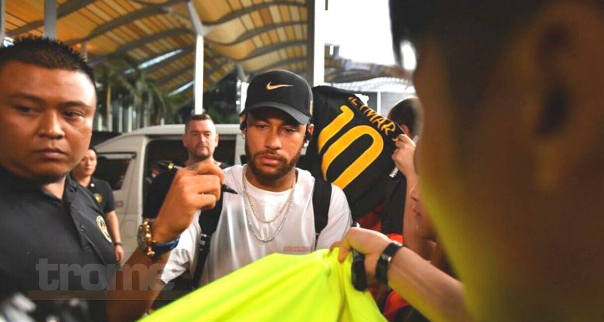 Neymar llegó a Singapur listo para formar parte de este exclusivo grupo