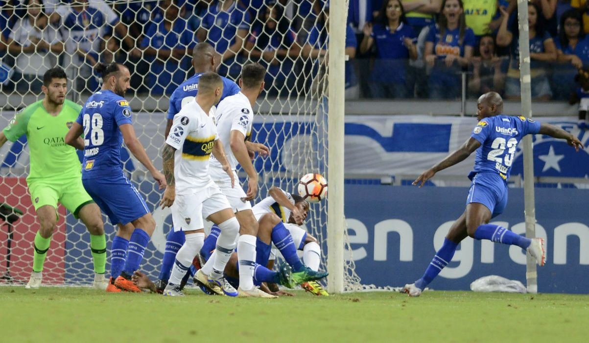 Golazo de Sassá en el partido Boca Juniors vs Cruzeiro por cuartos de final de la Copa Libertadores