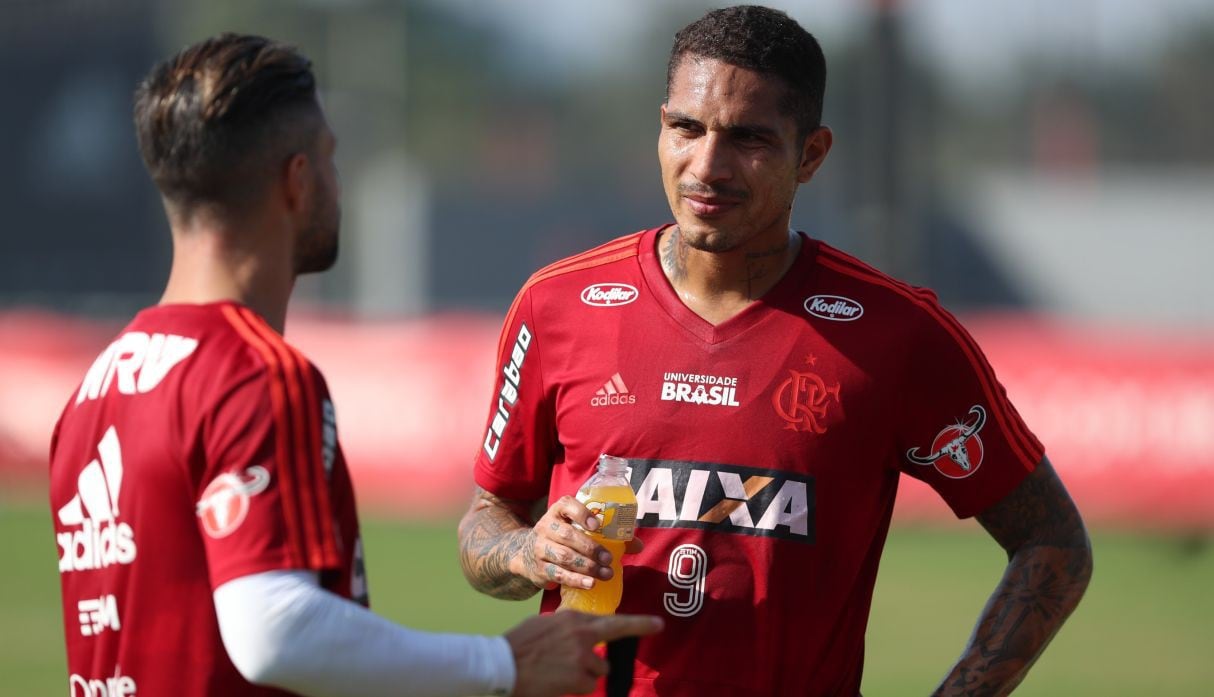 Paolo Guerrero en entrenamiento de Flamengo