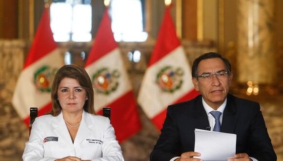 Ministra de Salud Elizabeth Hinostroza y el presidente Martín Vizcarra. (Agencias)