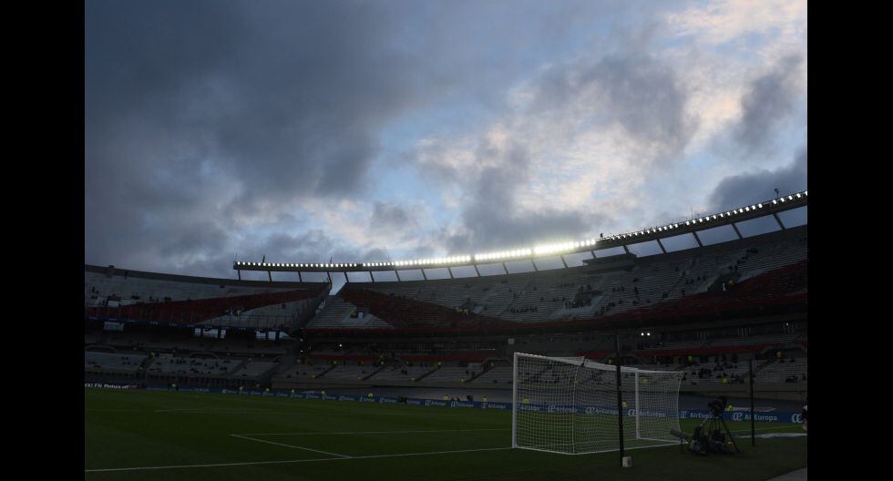 Los hinchas ya se hacen presentes en el Estadio Monumental de Buenos Aires. (Foto: River Plate)