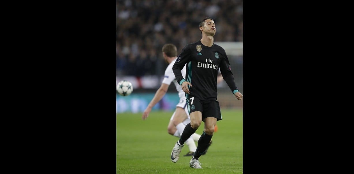 Jugadores del Real Madrid mostraron su desilusión tras perder 3-1 ante el Tottenham. (Fotos: Agencias)