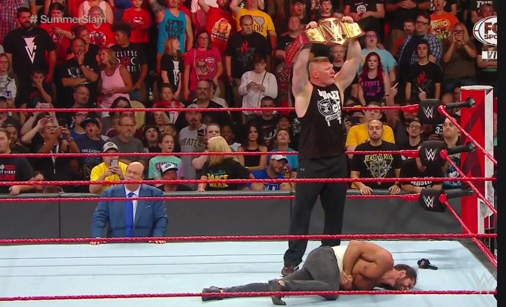 'La Bestia' Brock Lesnar volvió a terminar con Seth Rollines. (Captura Fox Sports 2)