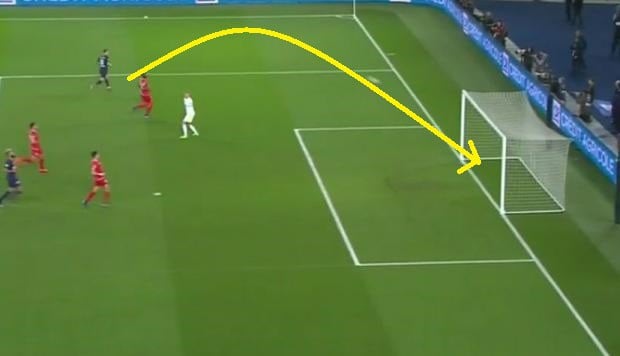 Ángel Di María anotó un gol de 'sombrero' en la Copa de Francia