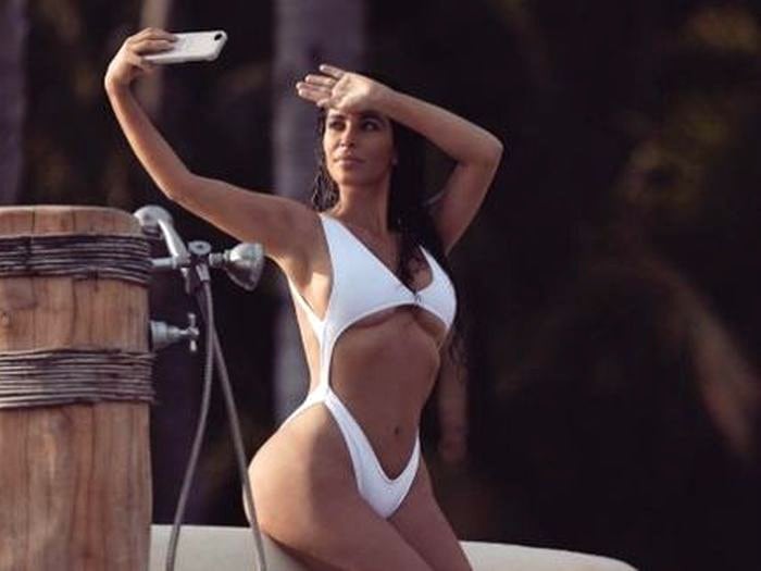 Kim Kardashian lanza al mercado un nuevo producto.