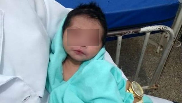 Bebé sobrevive seis horas enterrada viva