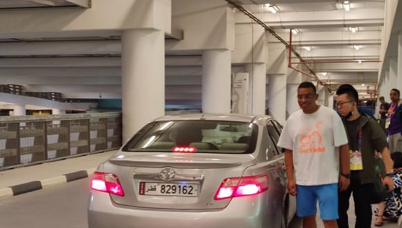 Un taxista qatarí quiso pasarse de vivo y cobrar el doble por una carrera.