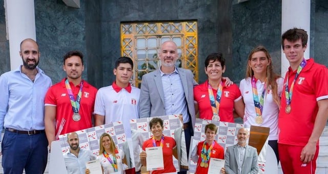 Eqquipo peruano de deportes de playa fue premiado por su logro en Sudamricano
