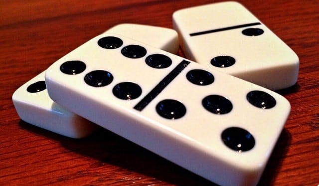 El video de los aficionados al dominó causó revuelo en las redes. (Foto referencial: Pixabay)
