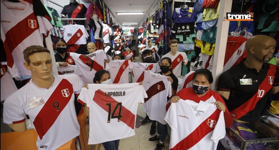 Triunfo de la selección peruana levanta ventas de comerciantes en Gamarra y Mesa Redonda (Joel Alonzo / Trome)