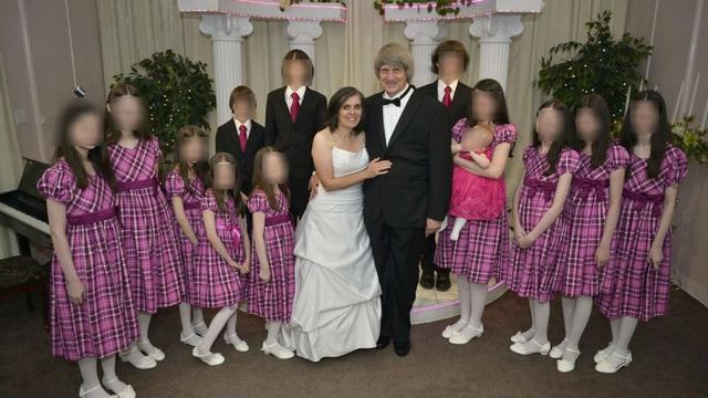 Eran 13 los hijos e hijas que eran torturados por la pareja en California, Estados Unidos. El matrimonio ya se encuentra tras las rejas.
