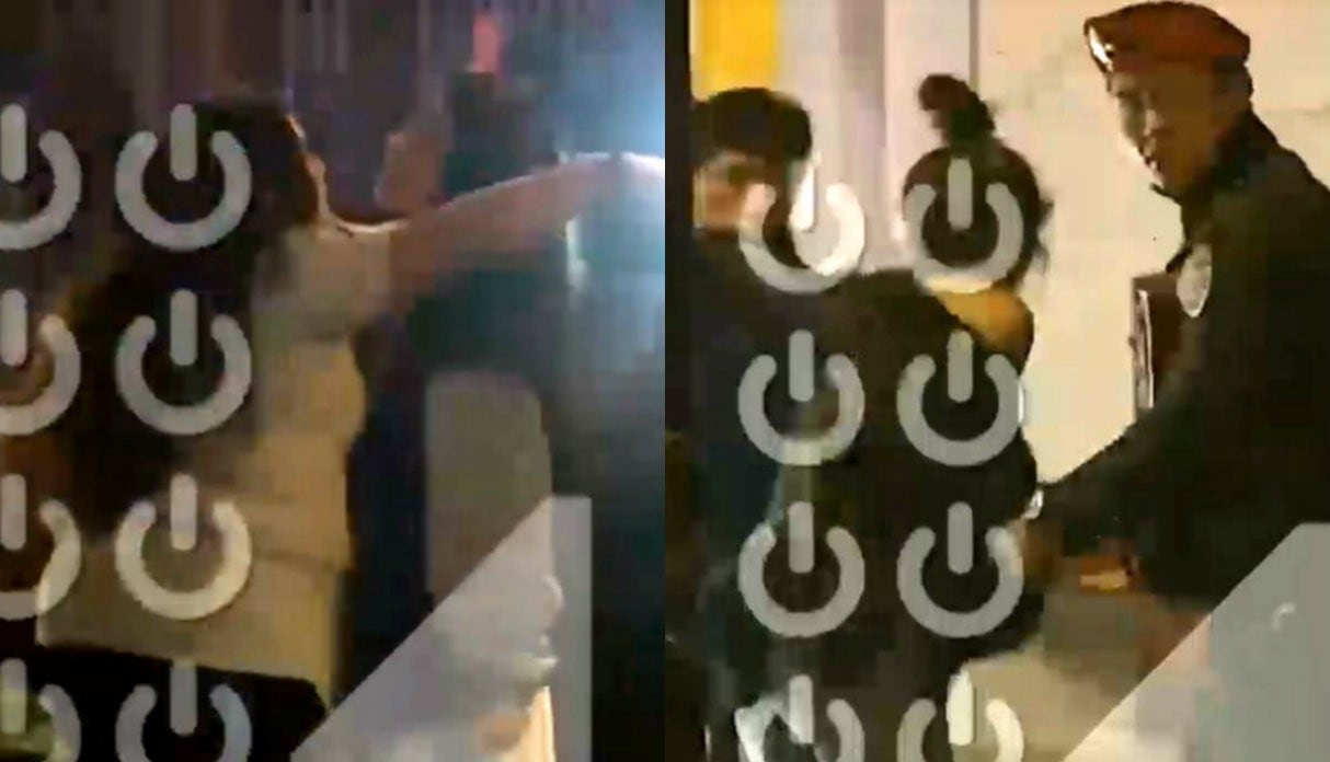Jovencitas se agarran a golpes por un celular a la salida de conocida discoteca. Foto: Captura de 90 Matinal