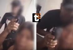 Indignación en el Callao: madre de familia se graba sosteniendo una pistola junto a su hijo menor de edad