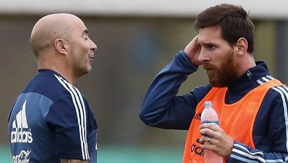 Jorge Sampaoli se refirió a su relación con Lionel Messi. (Foto: EFE)