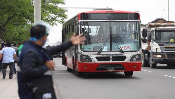La ATU informó que ha dispuesto un nuevo horario para la circulación de transporte público por Fiestas Patrias. (Foto: Eduardo Cavero)