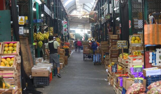 El Mercado de Frutas está atendiendo. (Foto: Gonzalo Córdova/GEC)