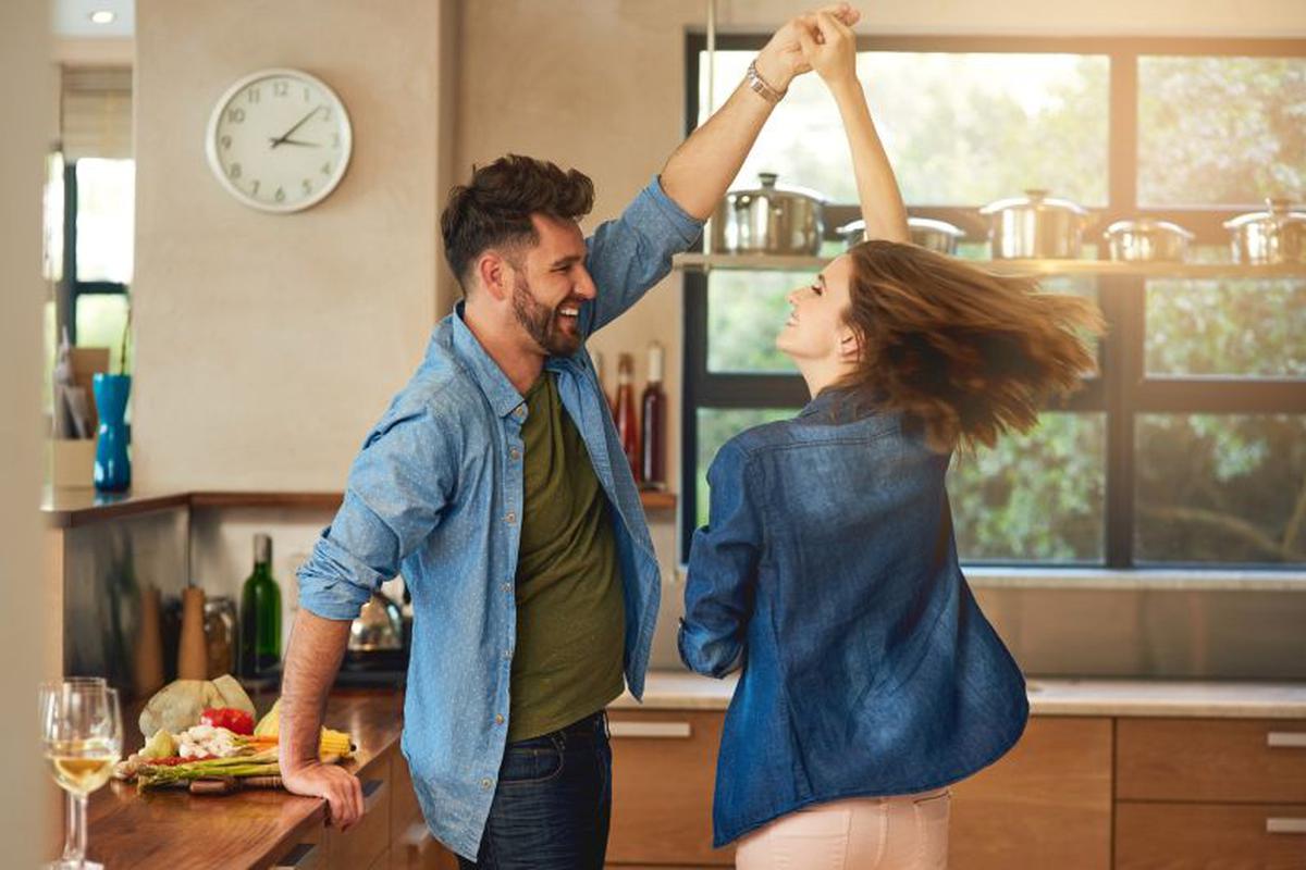 Bailar con tu pareja fortalece la relación ¡No esperes para comprobarlo! |  FAMILIA 