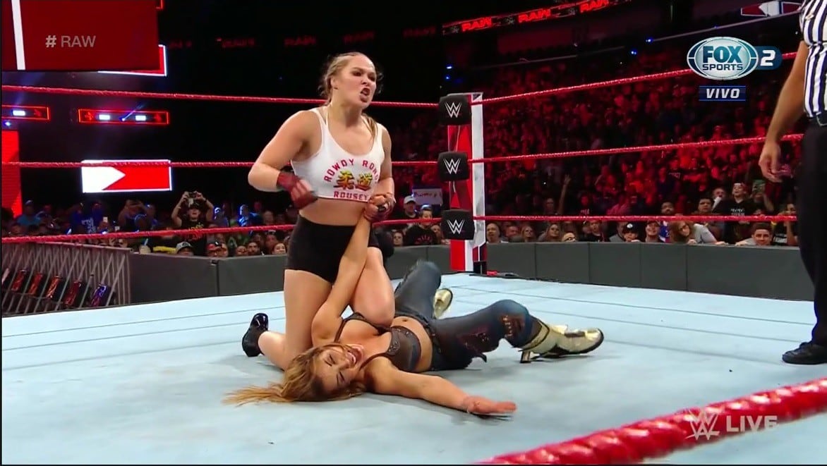 Ronda Rousey llega con un triunfo a Hell in a Cell. (Captura WWE)