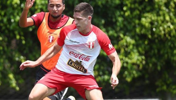 Santiago Ormeño ha participado en diez partidos oficiales de Perú. (Foto: FPF)