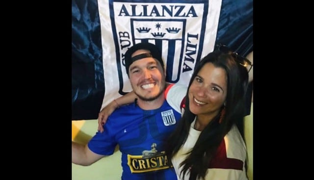Vanessa acompañó a su esposo George Forsyth al estadio de Matute. (Instagram)