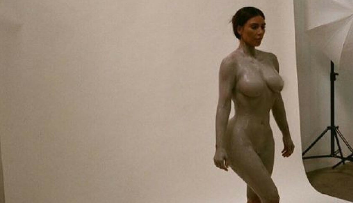 Kim Kardashian alborotó a muchos en Instagram. (Composición: Trome.pe / Fotos: Captura kkwfragrance)