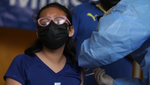 Minsa informó que mayores de 18 años con comorbilidades pueden acudir por su cuarta dosis de la vacuna contra la COVID-19 . (Foto:  Julio Reaño/@photo.gec)