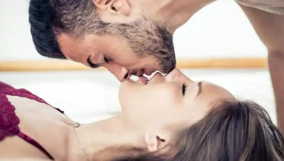 Los juegos sexuales son una gran opción para despertar nuevamente la pasión. Foto: Pinterest.