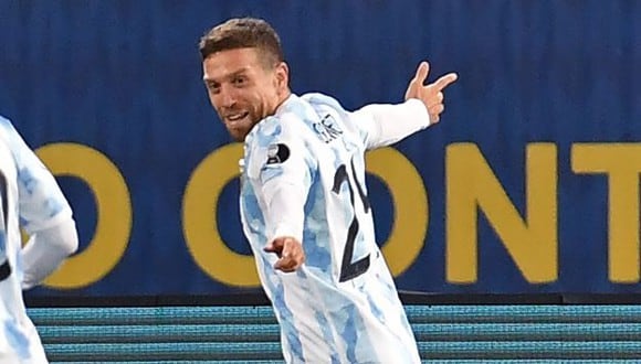 'Papu' Gómez fue suplente ante Uruguay e ingresó a los 55 minutos. (Foto: AFP)