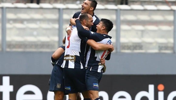Alianza Lima se consagró campeón del fútbol peruano tras imponerse en el global de la final de Liga 1 2021. (Foto: Agencias)