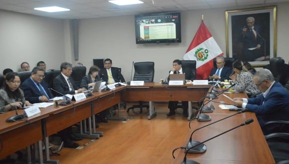 Comisión de Presupuesto recibió a la titular de Fonafe, Lorena Masías. (Foto: Congreso)