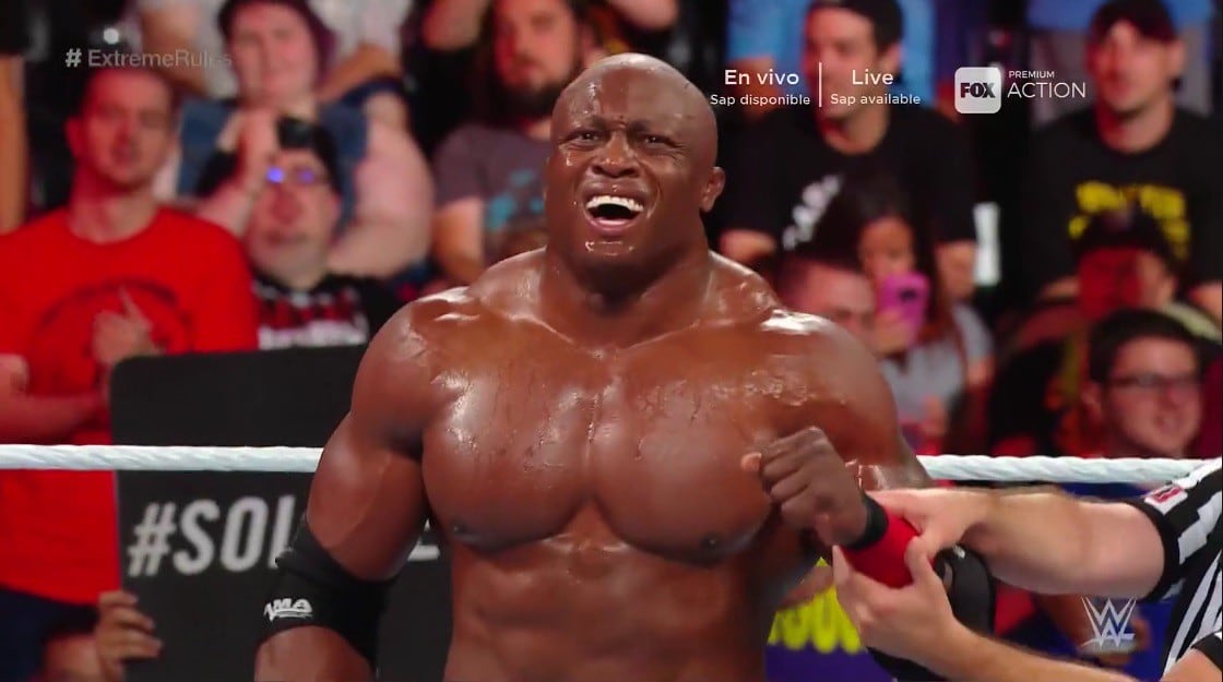 Bobby Lashley y Roman Reigns se dieron con todo. (Captura: WWE)
