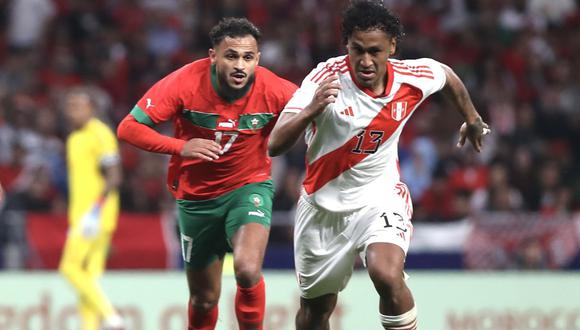 Renato Tapia fue uno de los mejores jugadores del Perú vs Marruecos. El volante mostró jerarquía en la volante nacional. (Foto: FPF)