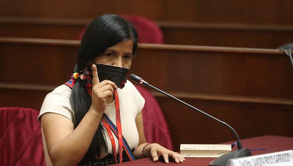 Sandra Paico en la Comisión de Fiscalización. La joven abogada niega ser asesora de Pedro Castillo. (Foto: Congreso de la República)