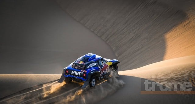 Pilotos españoles favoritos para ganar Dakar fueron tragados por las dunas peuanas