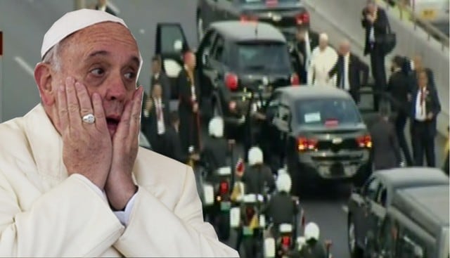Papa Francisco tuvo que cambiar dos veces de auto camino a Palacio de Gobierno